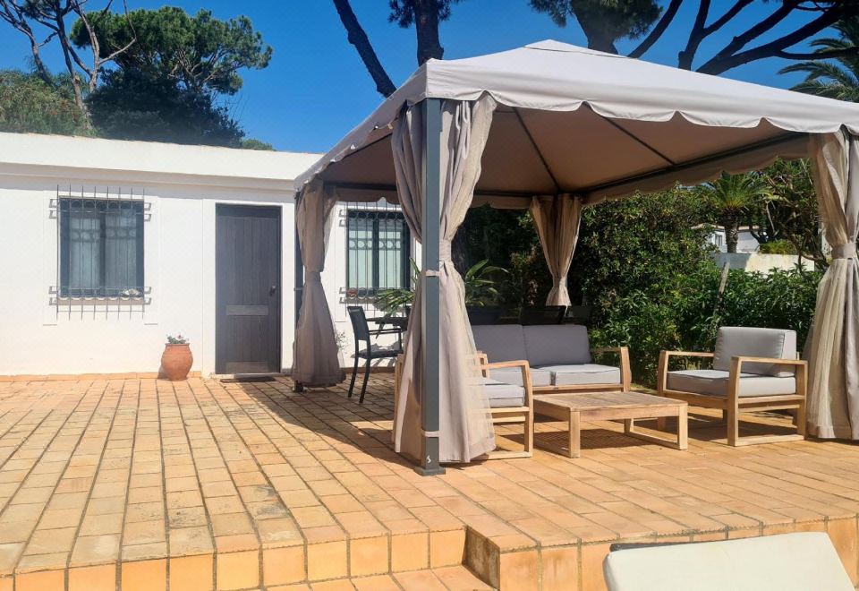 Hotel Dunas Douradas Beach Villa, Exterior, Garden