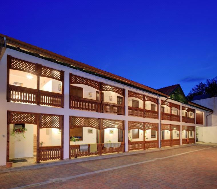 Hotel Piros Cizma, Exterior, Hotel Exterior