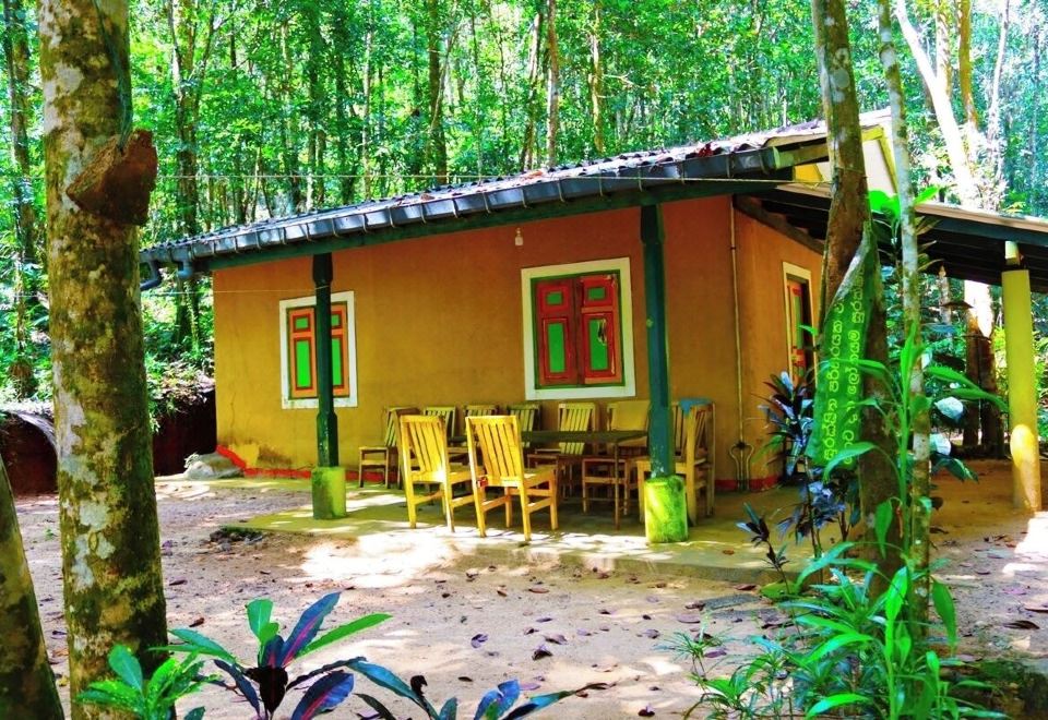 Hotel Makeliya Jungle & Waterfall Tour, Exterior, Garden