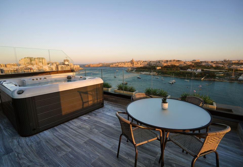 Hotel The Londoner, Leisure & Recreation, Hot spring/Public bath