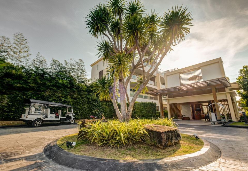 Hotel The Pelican Residence & Suite Krabi, Exterior, Hotel Exterior