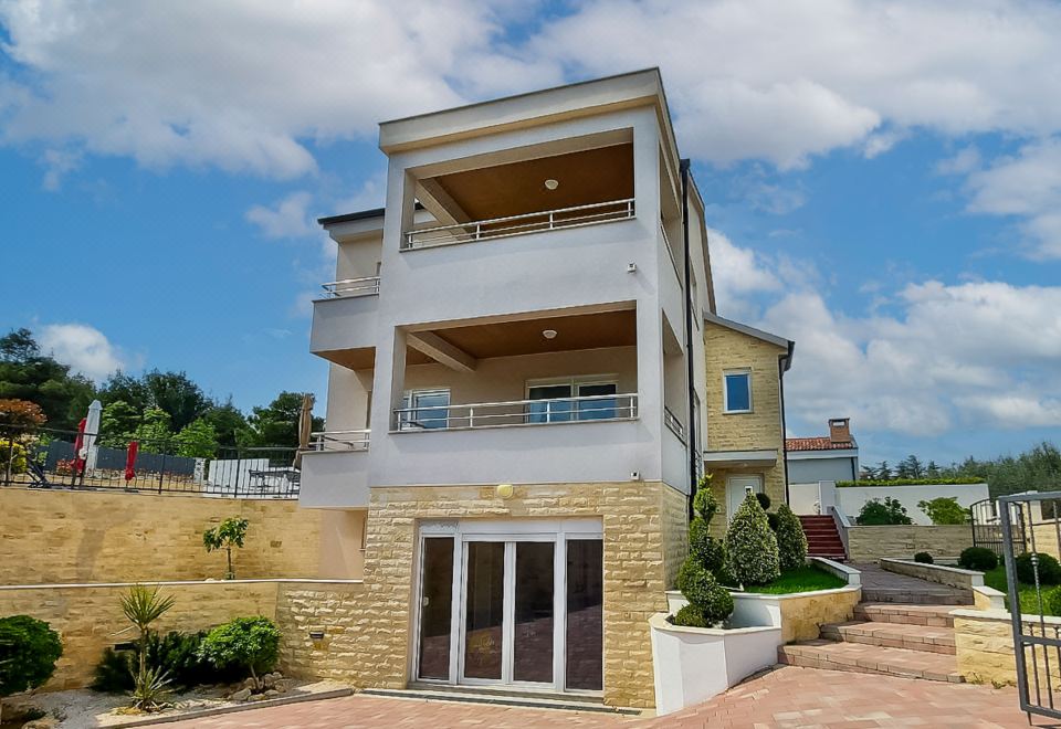 Hotel Sea Front Villa Lucija, Exterior, Hotel Exterior