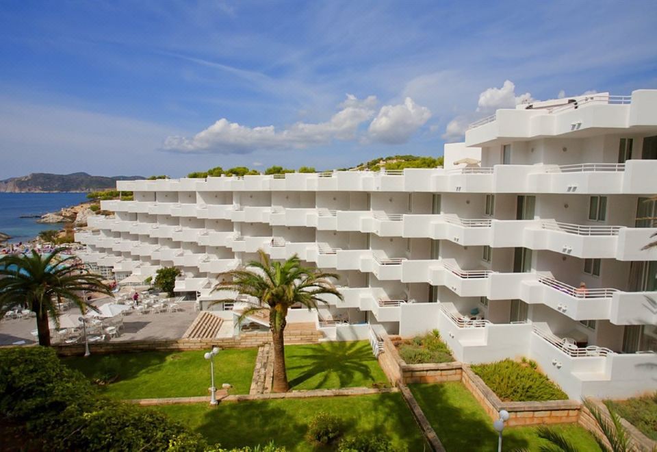 Hotel Fergus Style Cala Blanca Suites, Exterior, Hotel Exterior