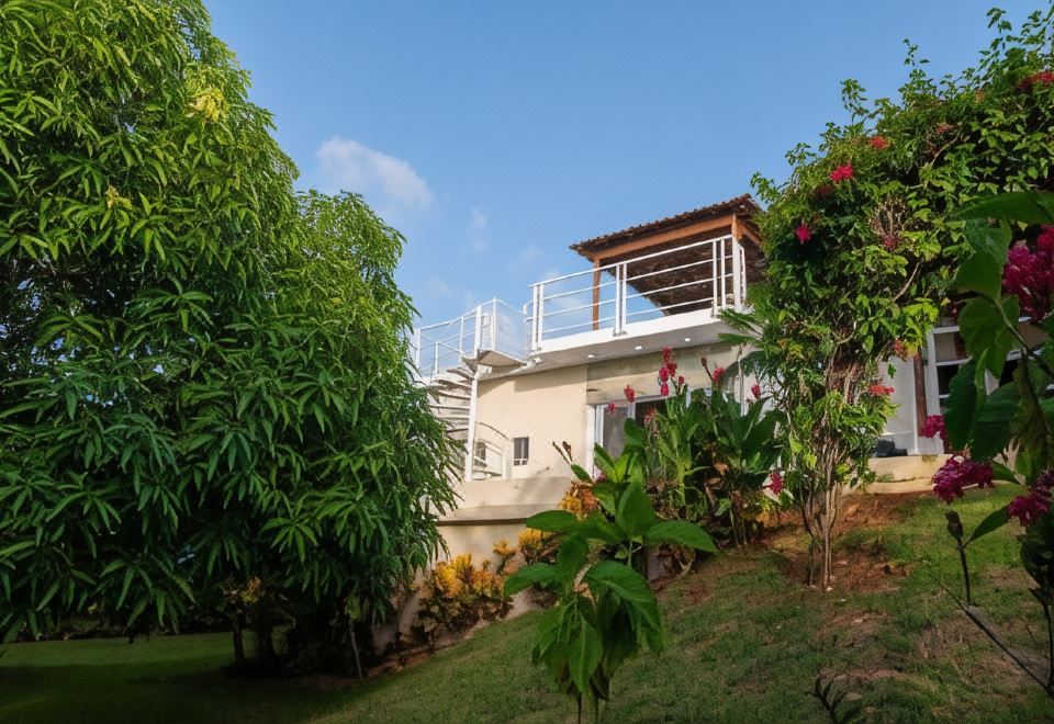 Hotel 4 Bedroom House Carretara Haciendo El Choco, Exterior, Garden