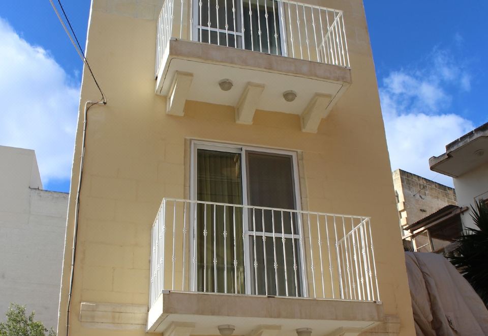 Hotel All Nations Holiday Home, Exterior, Hotel Exterior