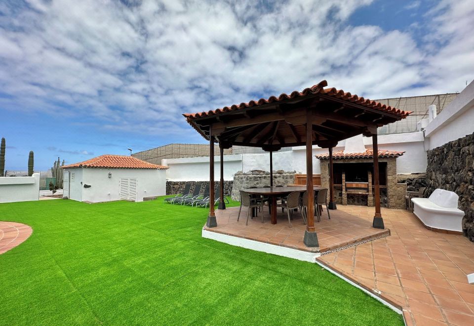 Hotel Golf Sea&Pool Cactus Villa, Exterior, Garden