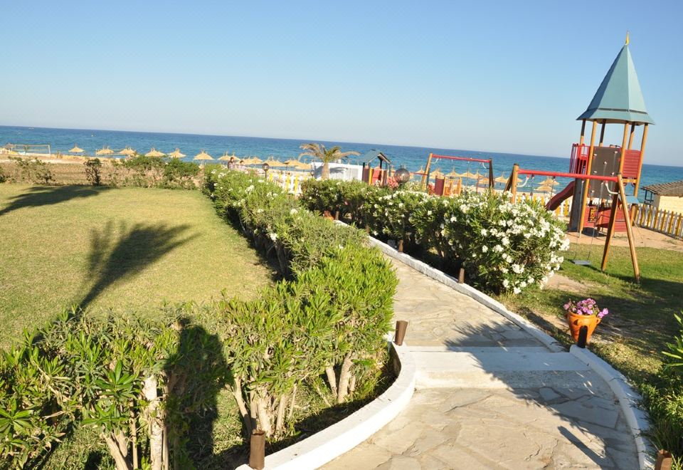 Hotel El Fell, Exterior, Garden