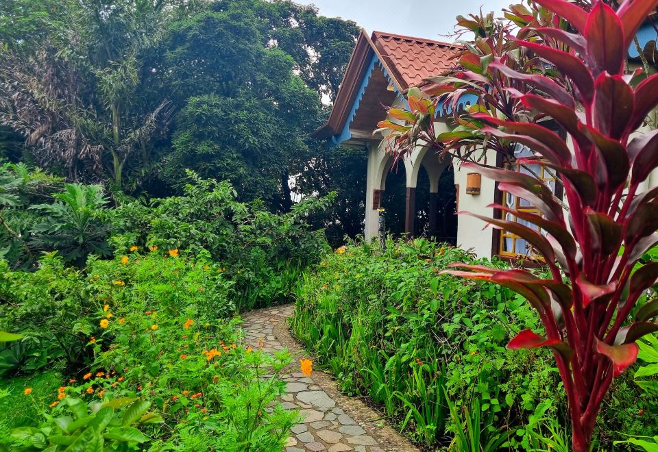 Hotel Claro de Luna, Exterior, Garden