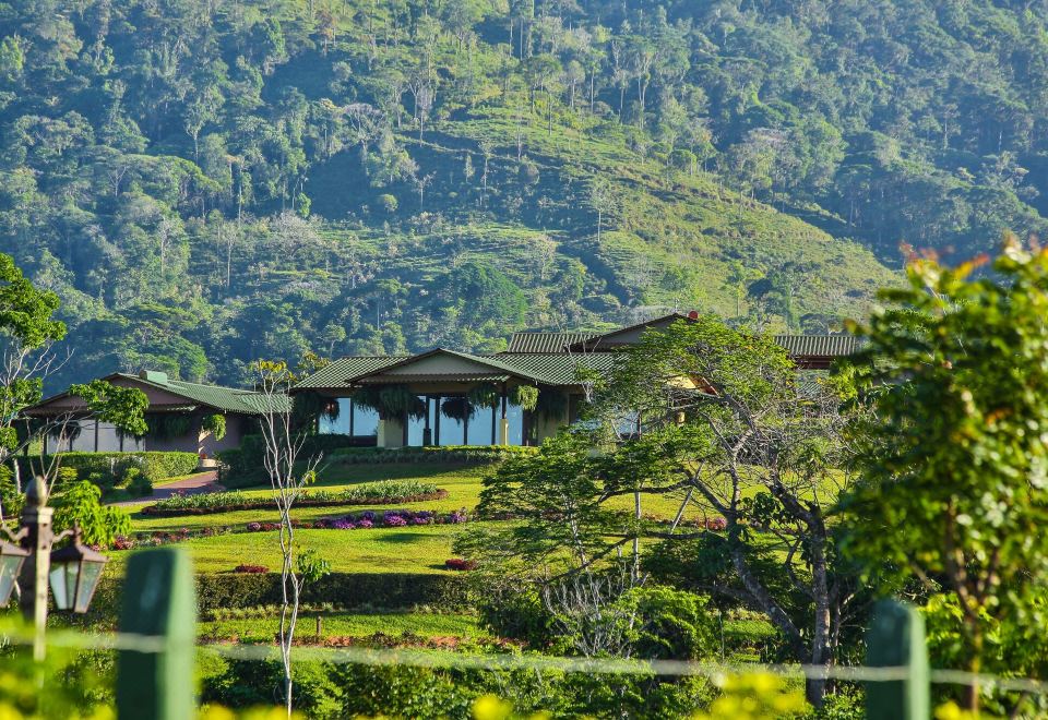 Hotel Hacienda AltaGracia, Auberge Resorts Collection, Exterior, Garden