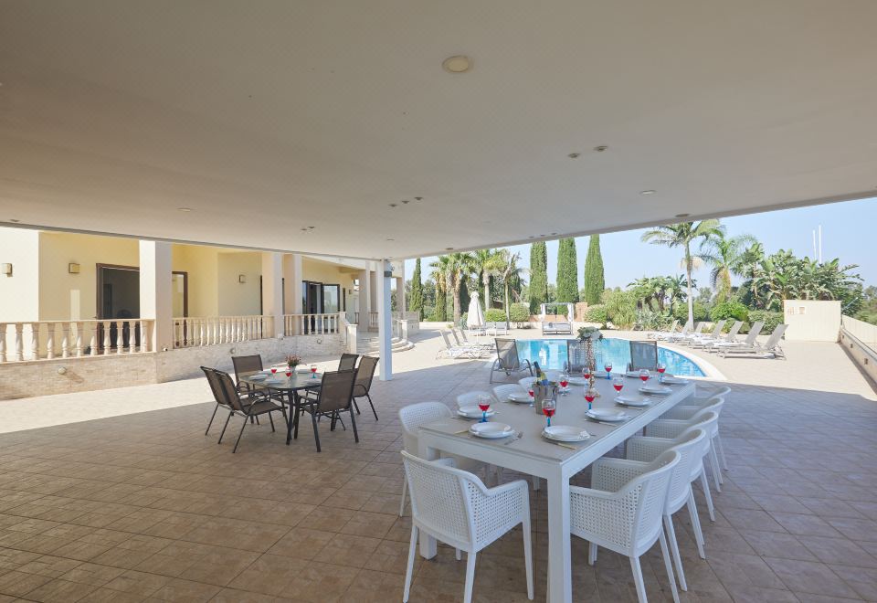 Hotel Protaras Holiday Villa Pa7| Private 7 Bedroom Villa, Dining, Restaurante