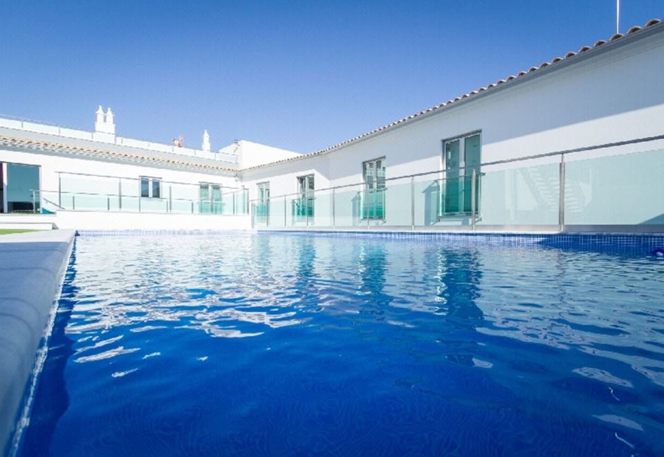 Hotel PeraLux, Leisure & Recreation, Outdoor Swimming Pool