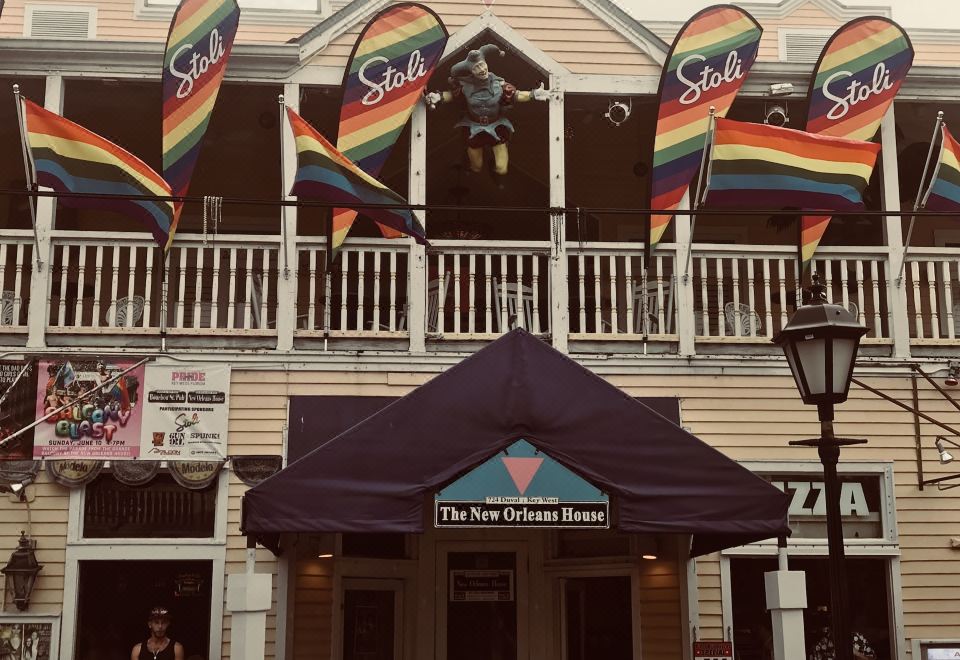 Hotel New Orleans House - Gay Male Adult Guesthouse, Exterior, Hotel Exterior