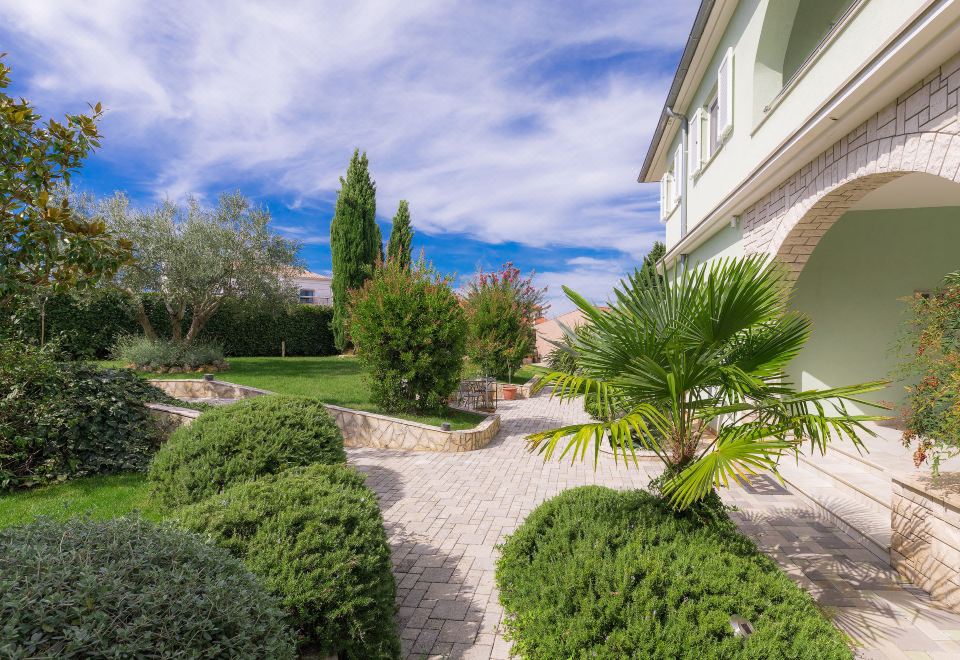 Hotel Salamander, Exterior, Garden