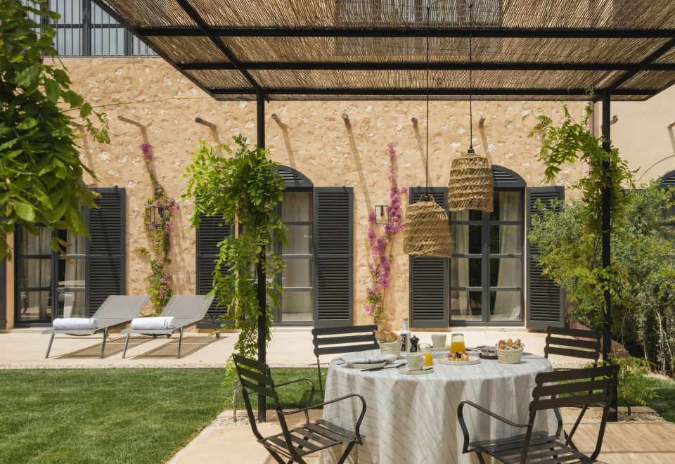 Hotel Can Ferrereta, Exterior, Garden