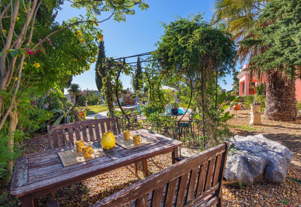 Hotel Villa Rosa, Exterior, Garden