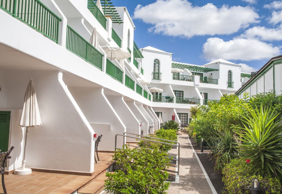 Hotel Club del Carmen, Exterior, Garden