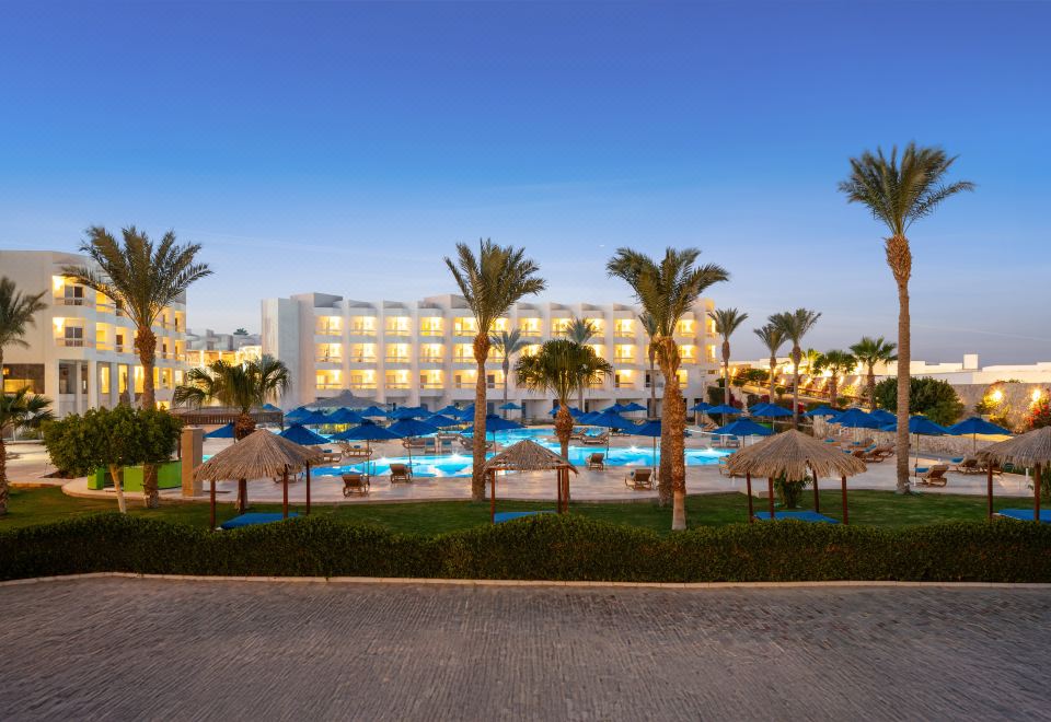 Hotel DoubleTree by Hilton Sharm El Sheikh - Sharks Bay Resort, Exterior, Hotel Exterior