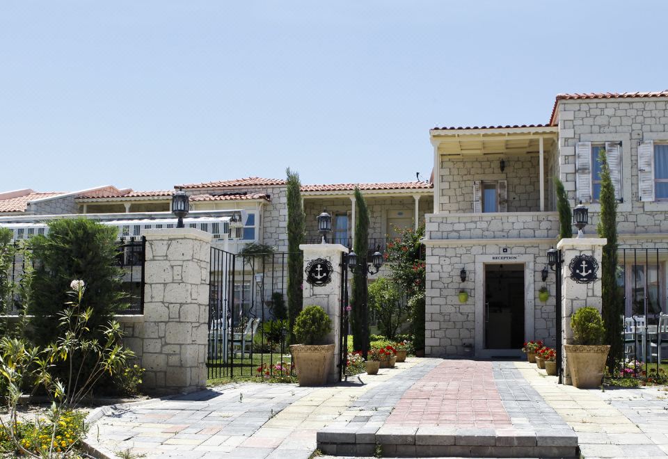 Hotel Alacati Marina Palace, Exterior, Hotel Exterior