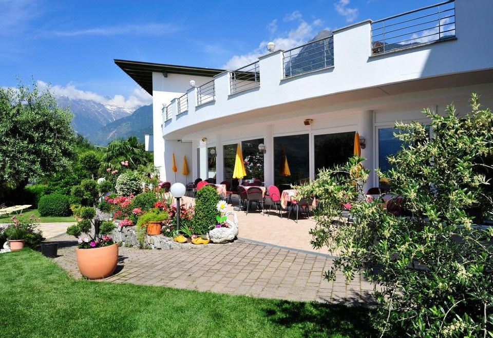 Hotel SomVita Suites, Exterior, Garden