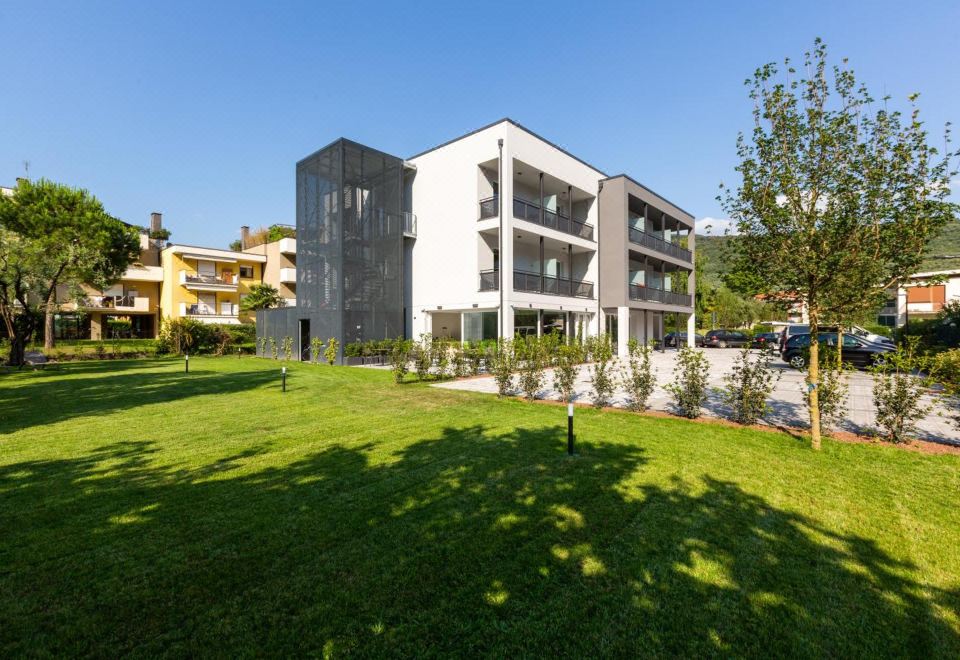 Hotel Garda Life, Exterior, Garden