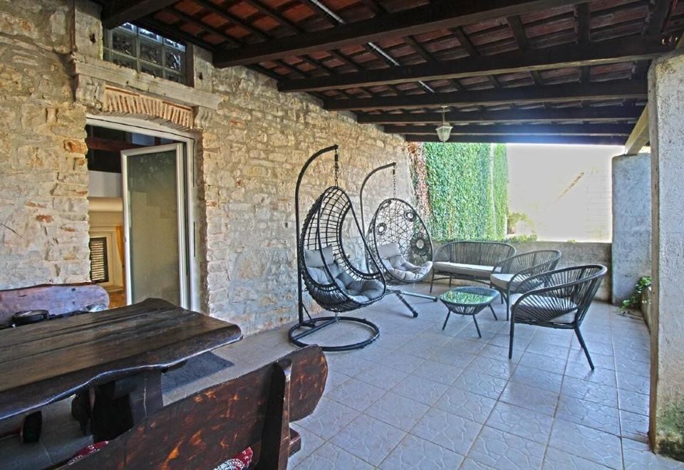 Hotel Comfortable Apartment With Pool and Garden, Exterior, Garden