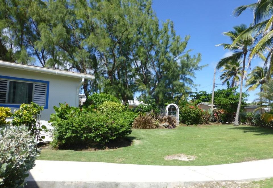 Hotel Coral Villa, Exterior, Garden