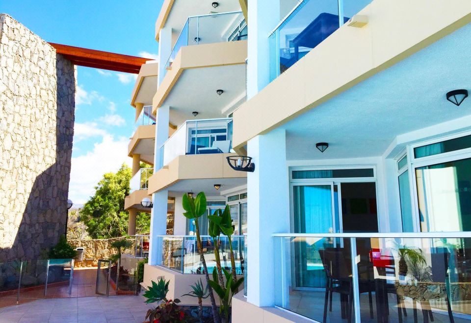 Hotel Holiday Club Vista Amadores, Exterior, Hotel Exterior