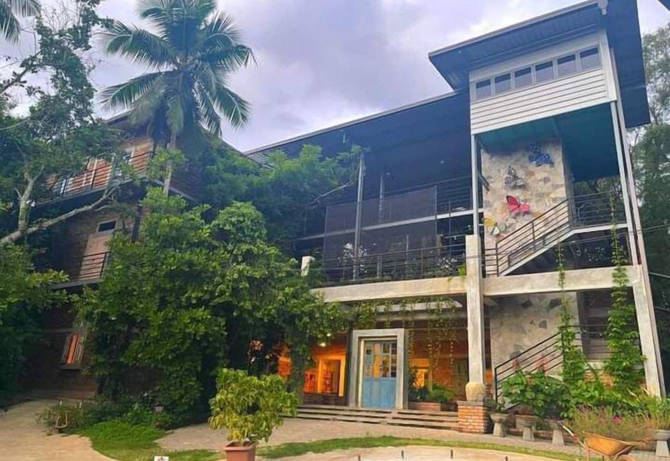 Hotel Ceylon Kingsmen Garden Hotel - Katunayake, Exterior, Hotel Exterior