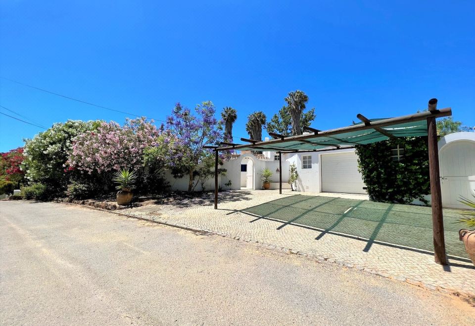 Hotel Albufeira Balaia Villa with Private Pool by Homing, Exterior, Garden