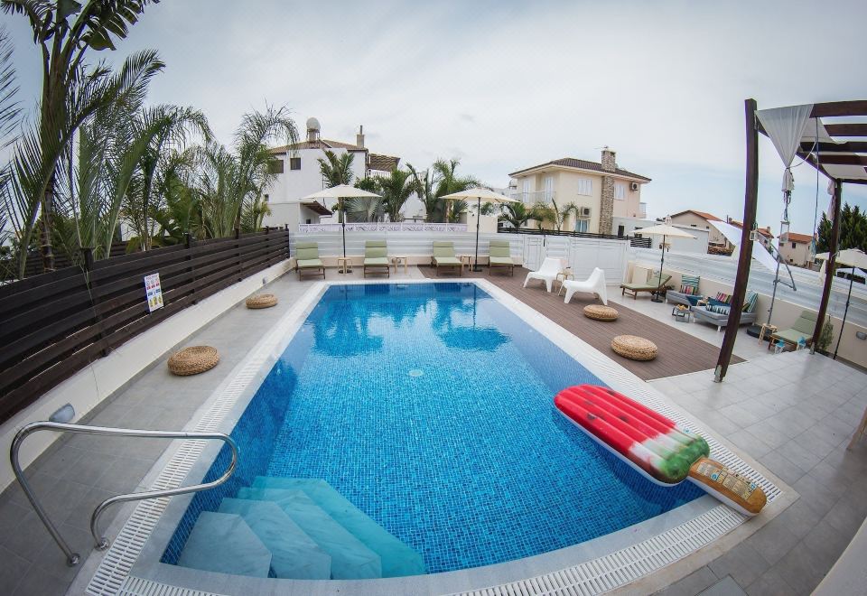 Hotel Villa Elena, Leisure & Recreation, Outdoor Swimming Pool