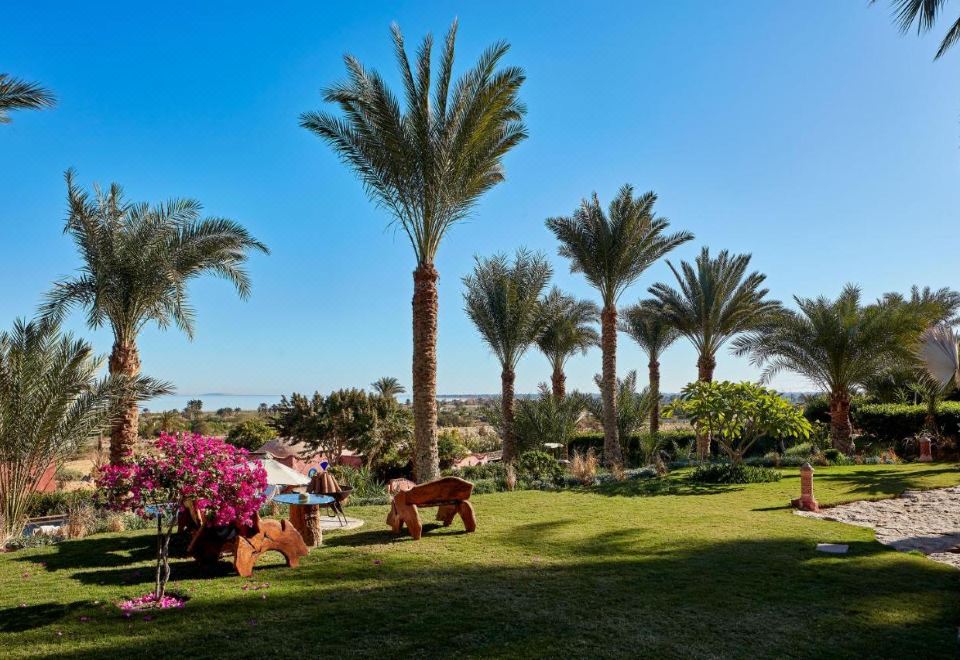Hotel Lazib Inn Resort & Spa, Exterior, Garden