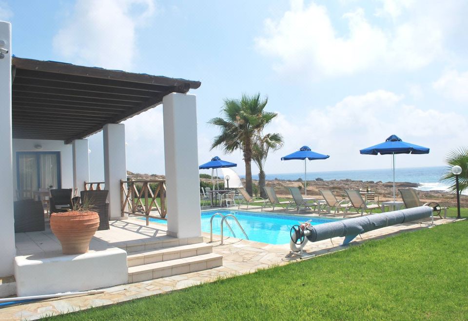 Hotel Sea Front Villa with Private Heated Pool, Quiet Area Paphos 322, Leisure & Recreation, Outdoor Swimming Pool
