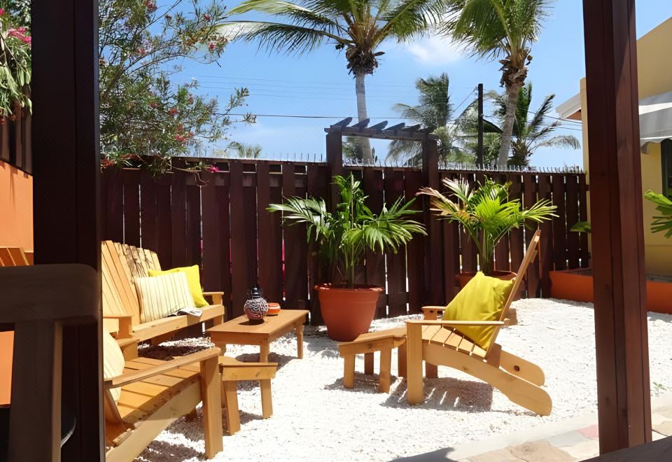 Hotel Cariñas Studio Apartments, Exterior, Garden