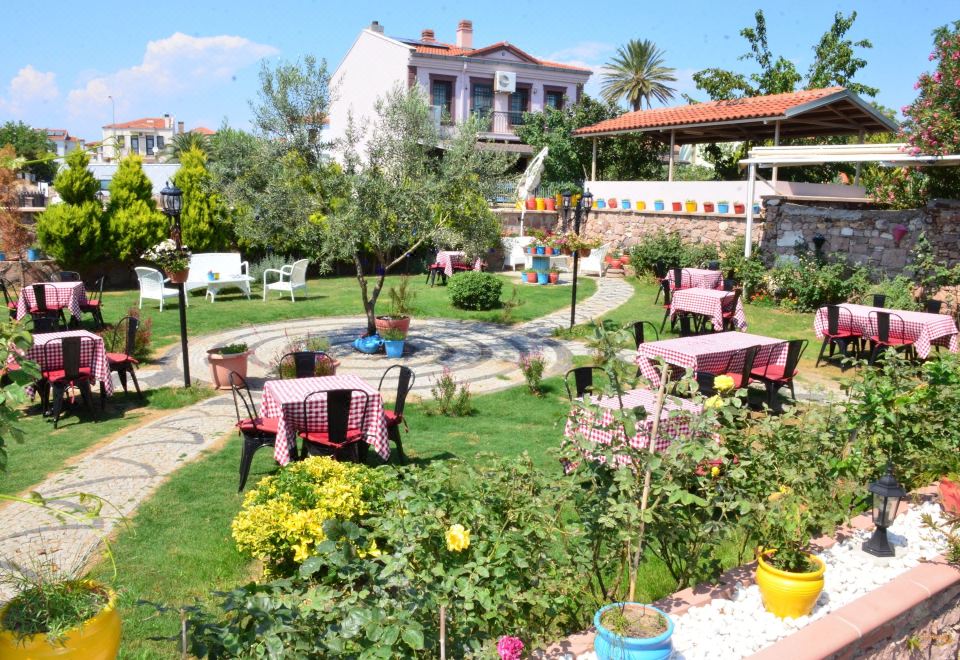 Hotel Eden Selene Hotel, Exterior, Garden