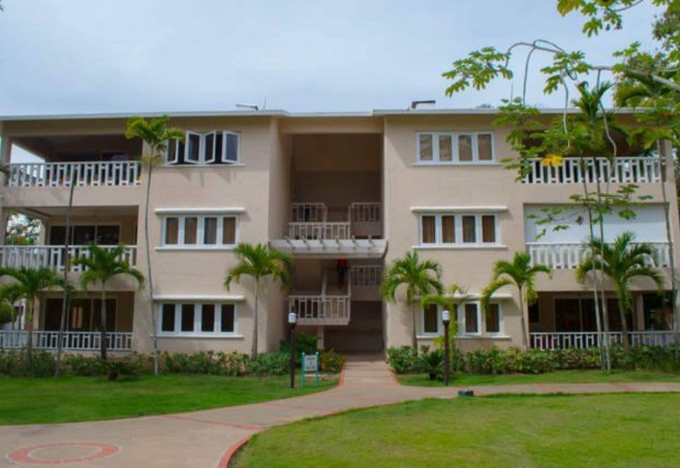 Hotel Room in Guest Room - Apartment Monocal in Boca Chica, Exterior, Hotel Exterior