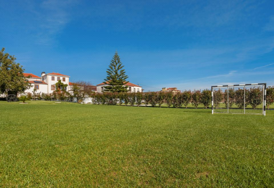 Hotel Pena, Exterior, Garden