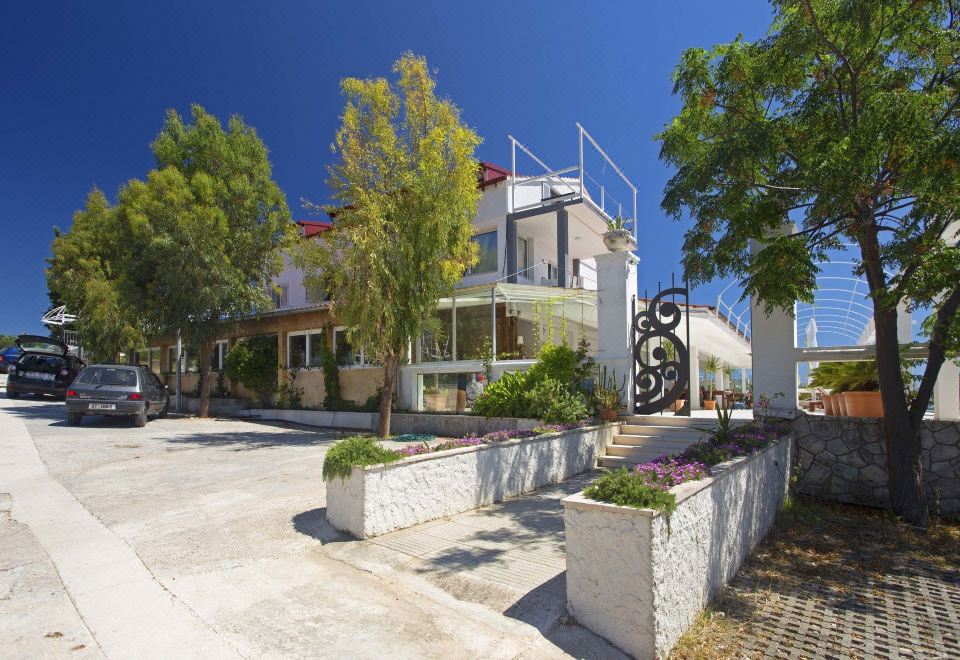 Hotel Dela, Exterior, Hotel Exterior