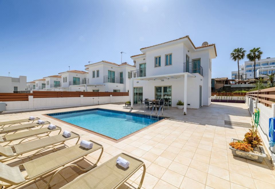 Hotel Sunrise Bay Villa #1, Leisure & Recreation, Outdoor Swimming Pool