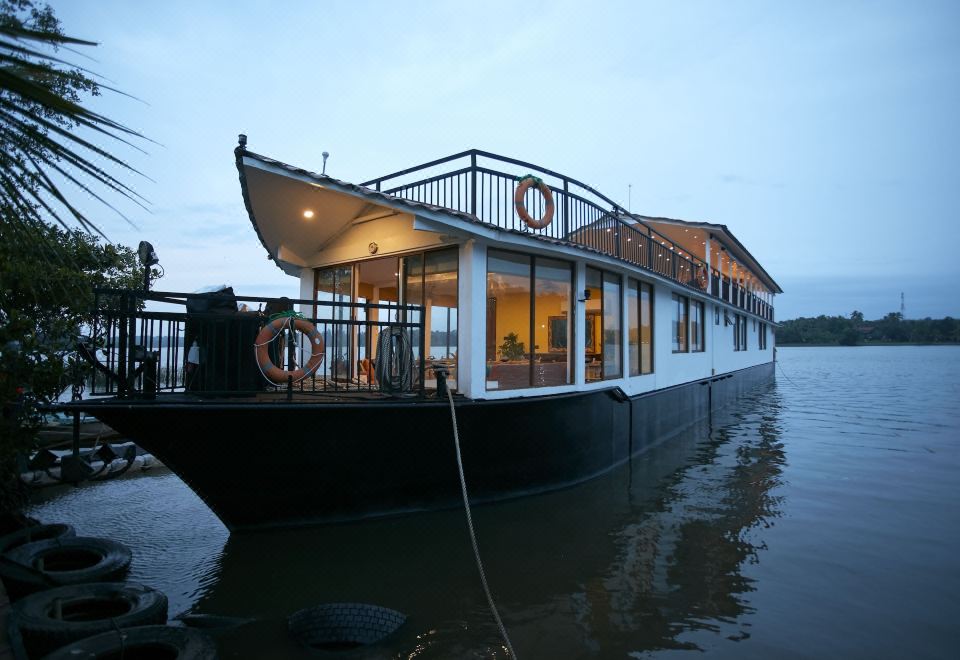 Hotel Flow by the Amber Collection - Luxury River Cruises in Sri Lanka, Exterior, Hotel Exterior