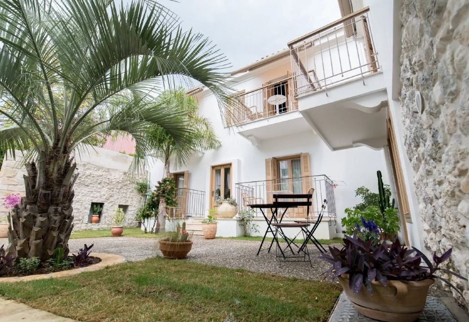 Hotel The Well Parga, Exterior, Garden