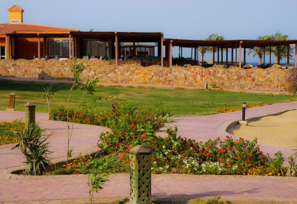 Hotel Wadi Lahmy Azur Resort - Soft All-Inclusive, Exterior, Garden