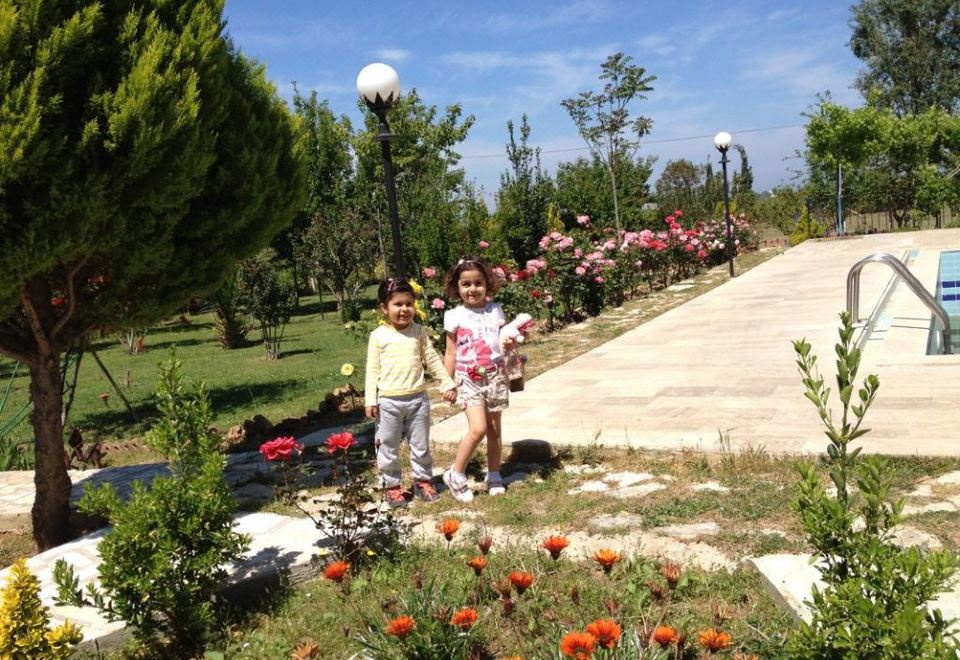 Hotel Melodi Club Apart, Exterior, Garden