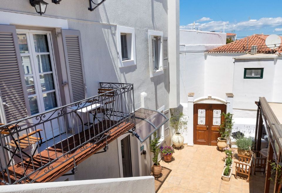 Hotel Guesthouse Niriides, Exterior, Hotel Exterior