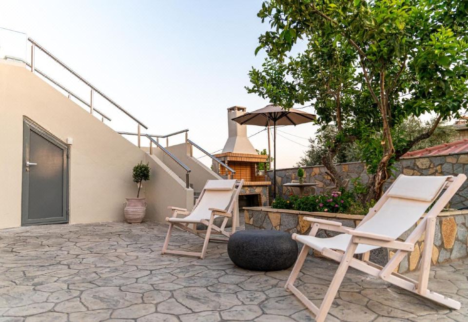 Hotel Sir T Residence, Exterior, Garden
