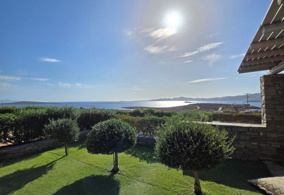 Hotel Paros Afrodite Luxury Villas, Exterior, Garden