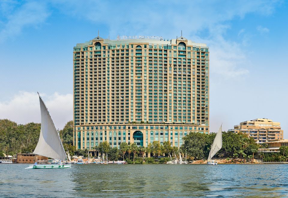 Hotel Four Seasons Hotel Cairo at Nile Plaza, Exterior, Hotel Exterior