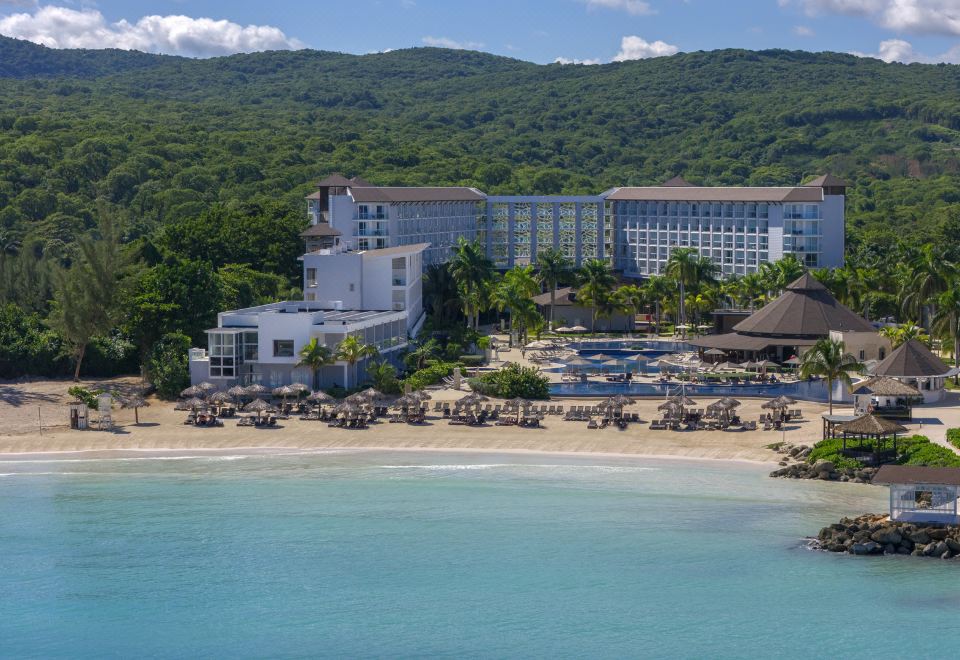 Hotel Adults Only, Hideaway at Royalton Blue Waters, Exterior, Hotel Exterior
