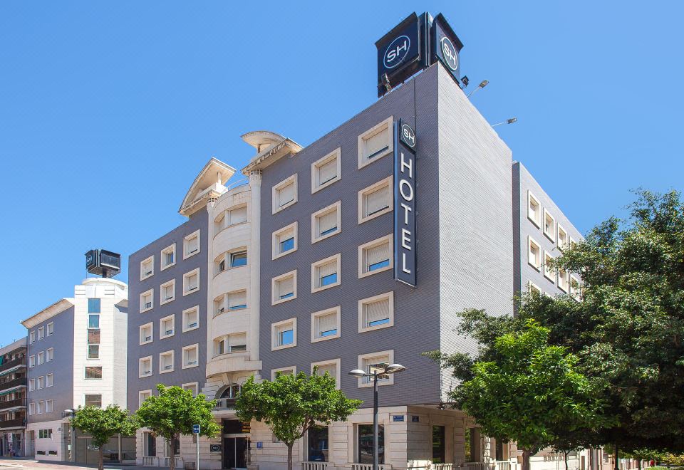 Hotel Malcom and Barret, Exterior, Hotel Exterior