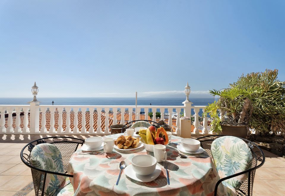 Hotel Agradable Casa Carla & Pool Private, Dining, Restaurant