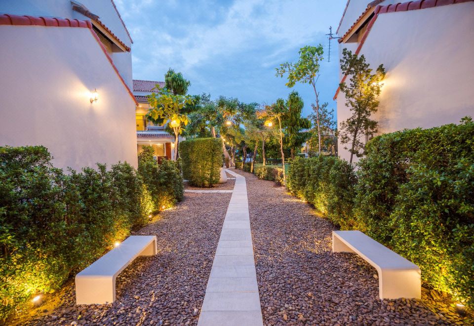 Hotel Venice Beach Village Hua Hin Pool Villa, Exterior, Garden